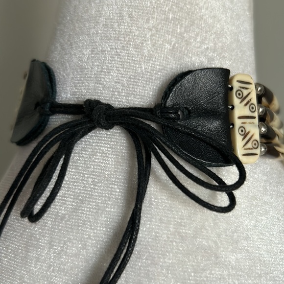 Native American Style Unisex Four Row Bone Hairpipe Bead Tie Choker Necklace - Picture 5 of 6
